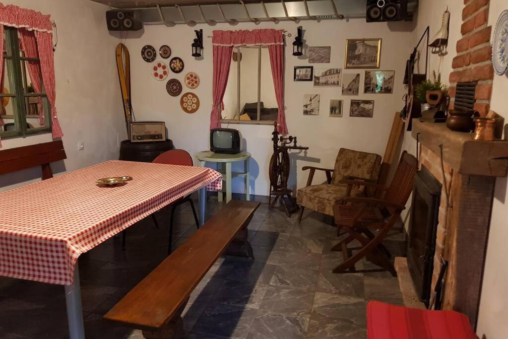 Guest House Pinus Generalski Stol Екстериор снимка